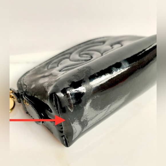 CHANEL 1995 PATENT LEATHER LOGO POUCH PURSE BAG BLACK GOLD TONE ZIPPER NEW TAGS - Picture 8 of 13